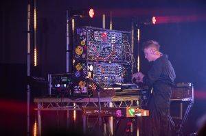 Look mum no computer at a synthesiser
